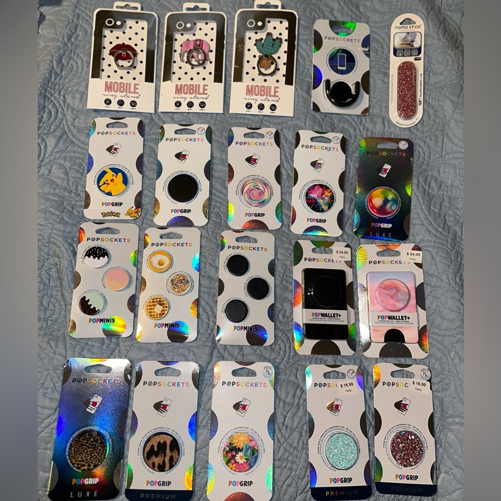 12 Brand New Popsockets. Each one is priced differently
